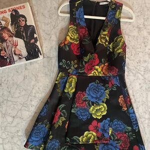 Alice + Olivia Black Floral V-Neck Fit & Flare Dress